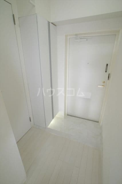 Room image 13