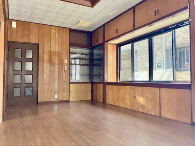 Room image 8