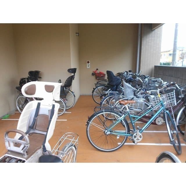 Room image 9