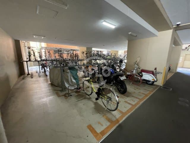 Room image 14