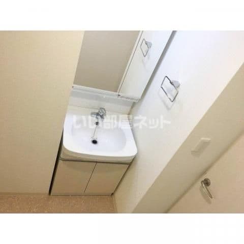 Room image 9