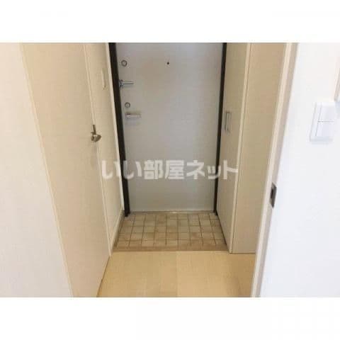 Room image 12