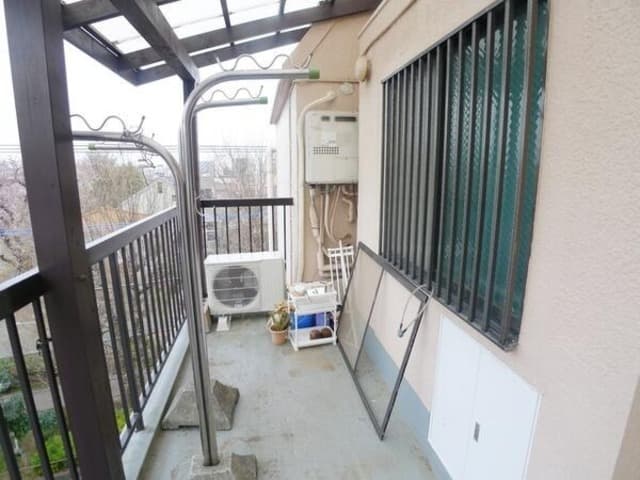 Room image 10