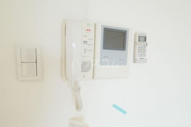 Room image 11