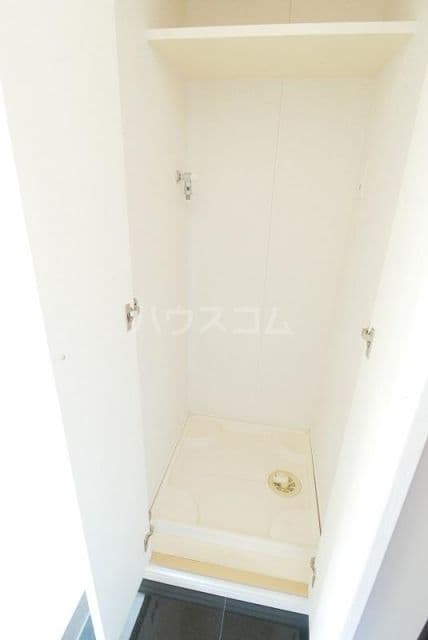 Room image 8