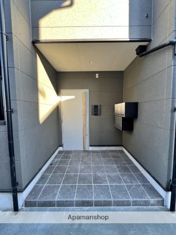 Room image 12