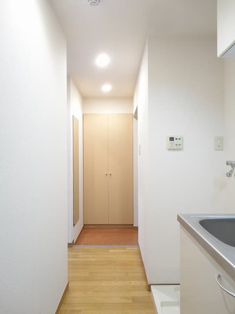 Room image 9
