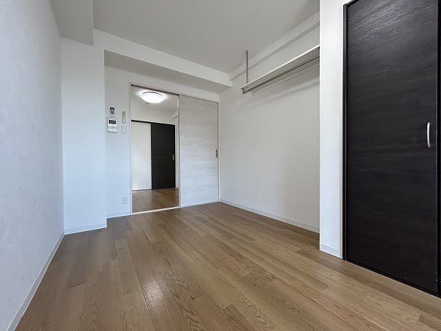 Main exterior of Gravis Saiin Takatsuji