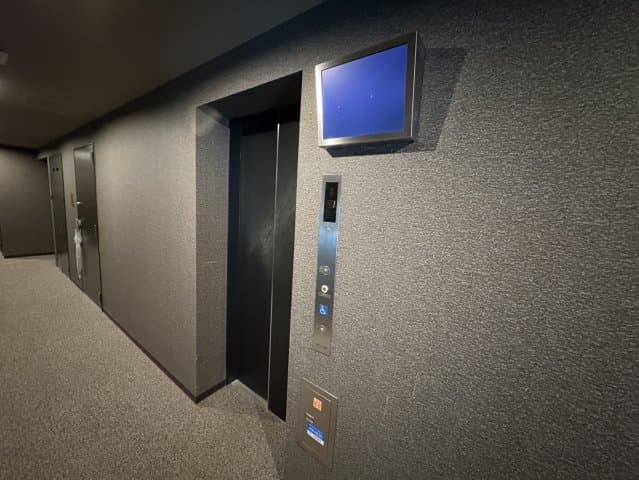 Room image 13