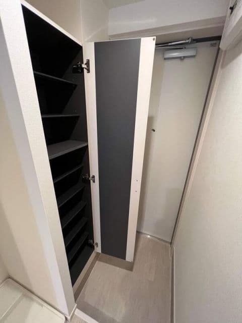 Room image 12