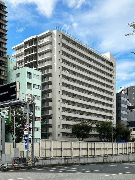 Main exterior of Asahi Plaza Takatsu First