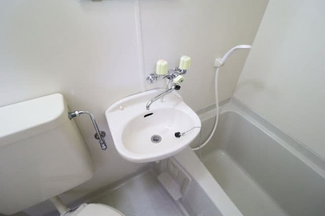Room image 9