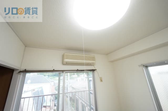 Room image 11