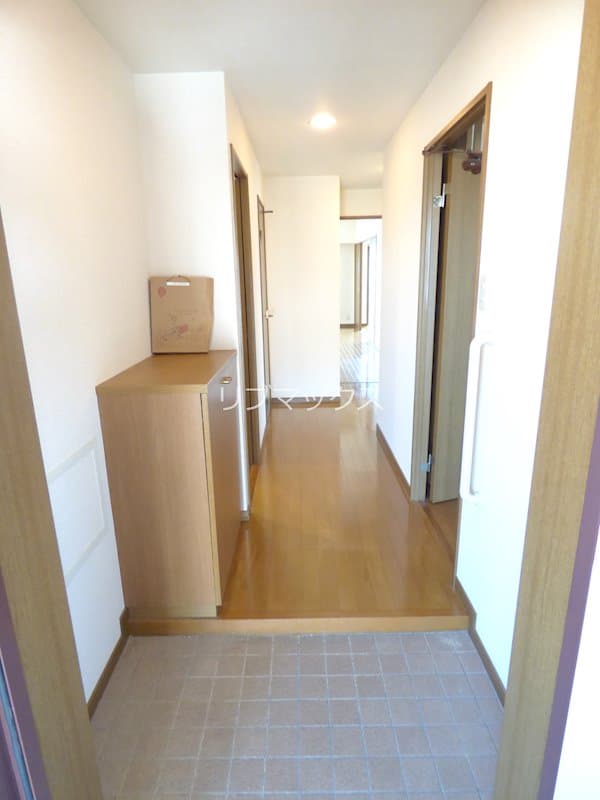 Room image 12