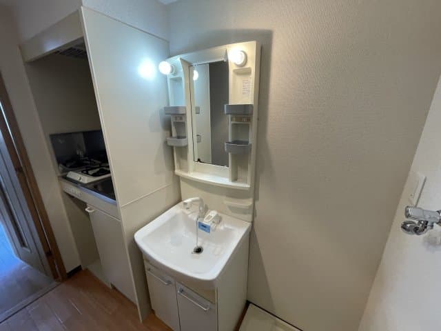 Room image 9