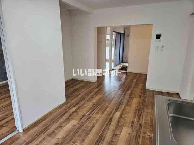 Preview interior of Yachiyo Central Residence Building 1