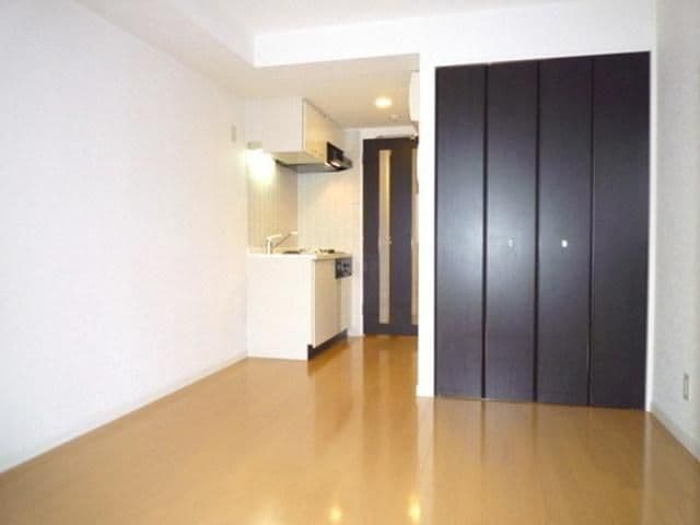 Room image 8