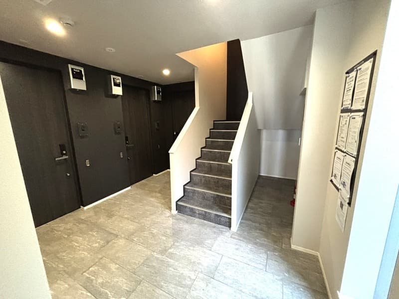 Room image 12