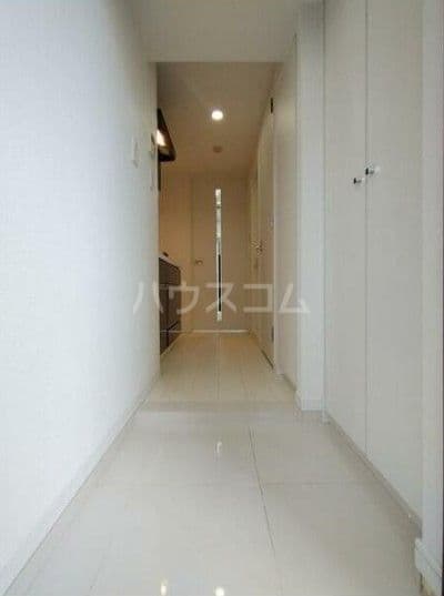 Room image 11