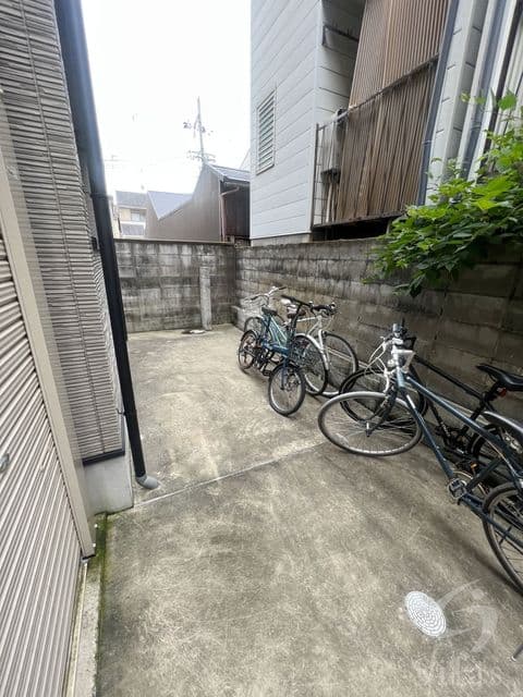 Room image 14