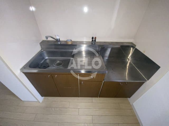 Preview interior of Shinkebi Building TWIN