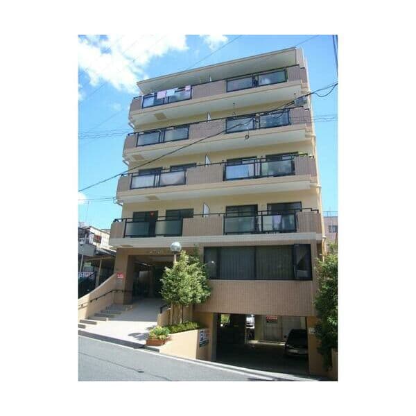 Main exterior of Shinkebi Building TWIN