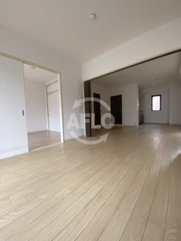 Preview interior of Shinkebi Building TWIN