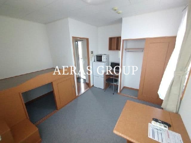 Room image 8
