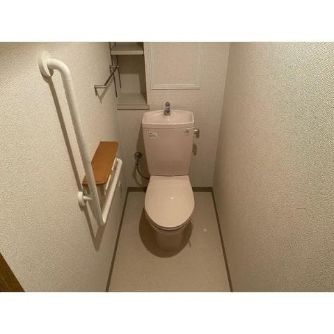 Room image 9