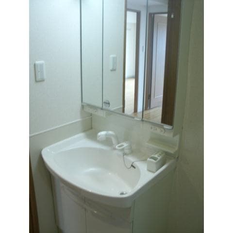 Room image 12