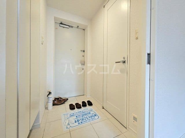 Room image 12