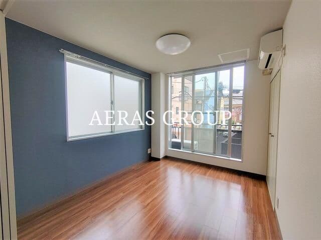 Room image 10