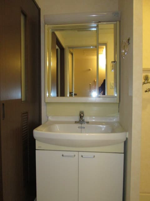 Room image 9