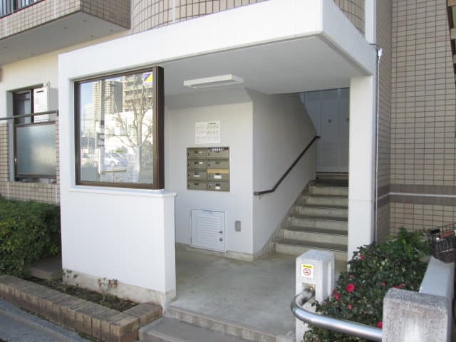 Room image 12