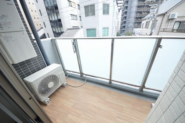 Room image 10