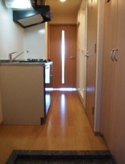Room image 11