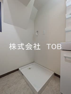Room image 11