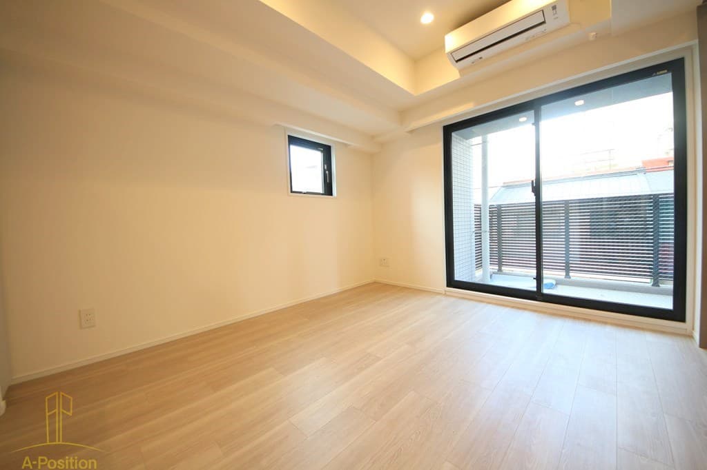 Room image 8