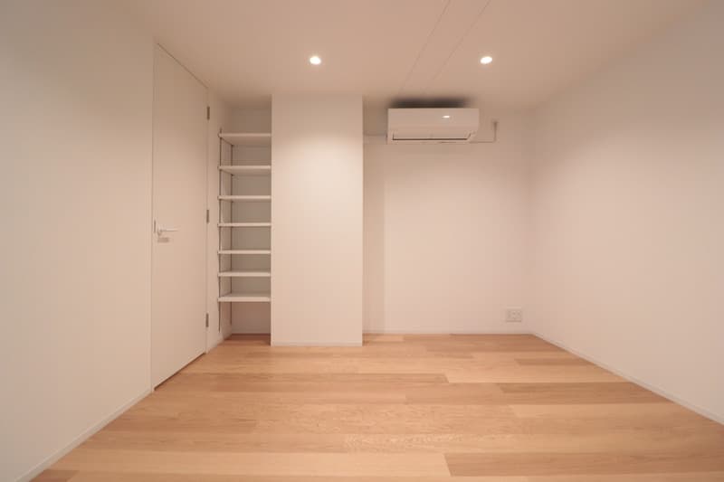 Room image 11