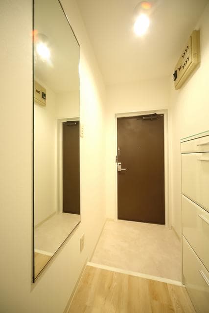 Room image 12