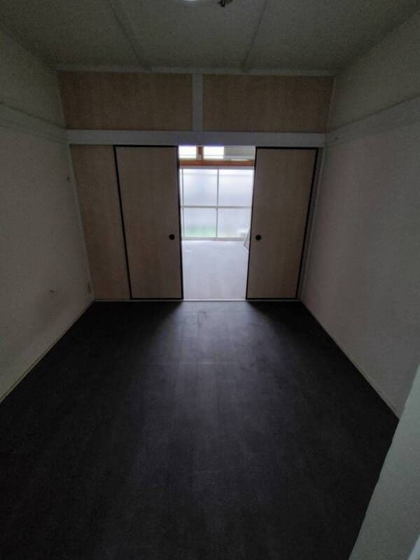 Room image 13