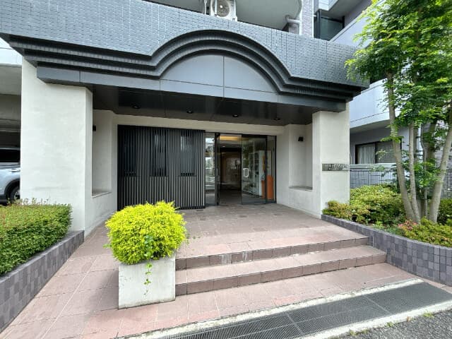Room image 13