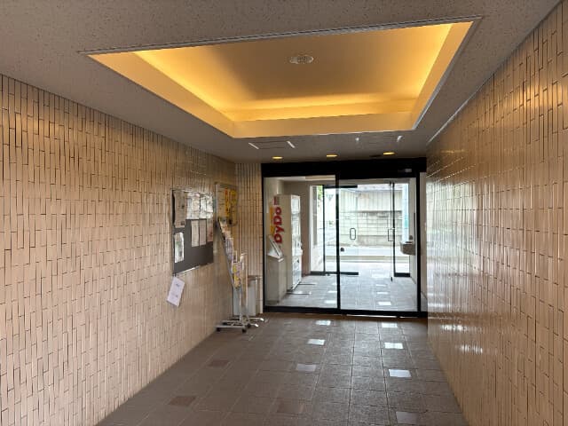 Room image 14