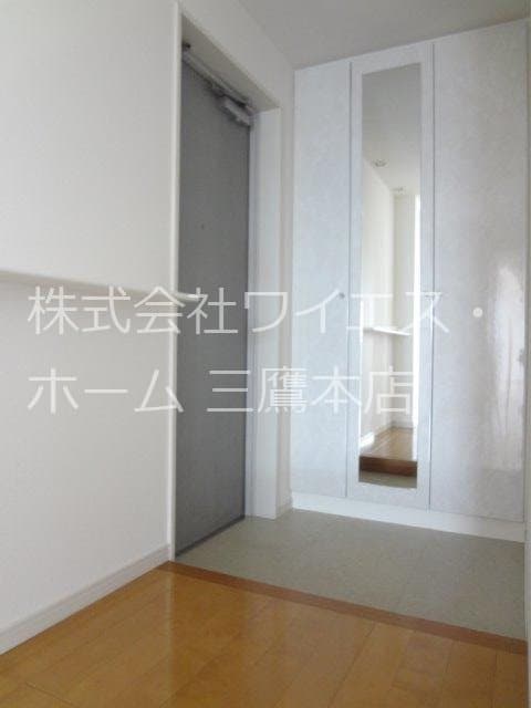Room image 13