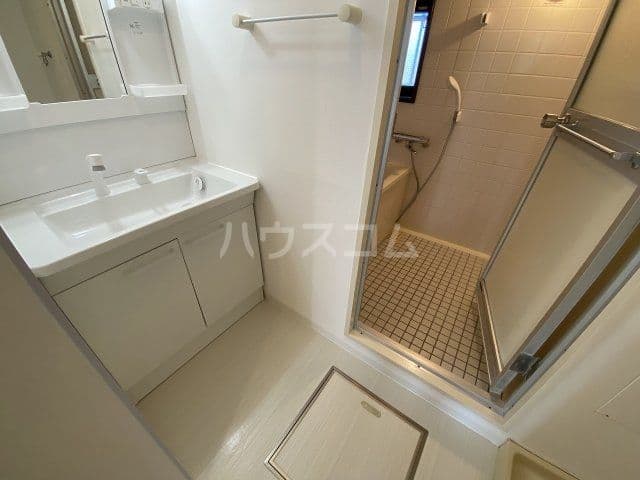 Room image 9