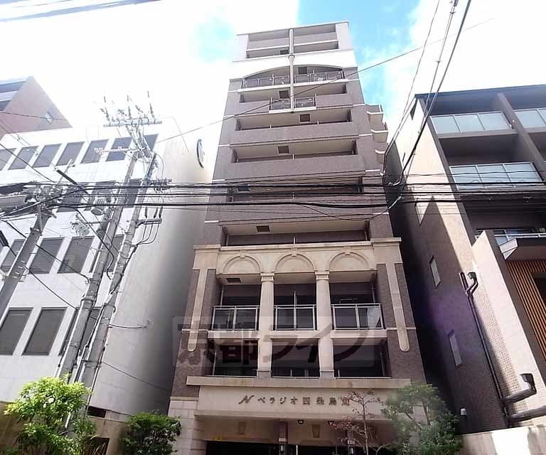 Main exterior of Belagio Shijo Karasuma