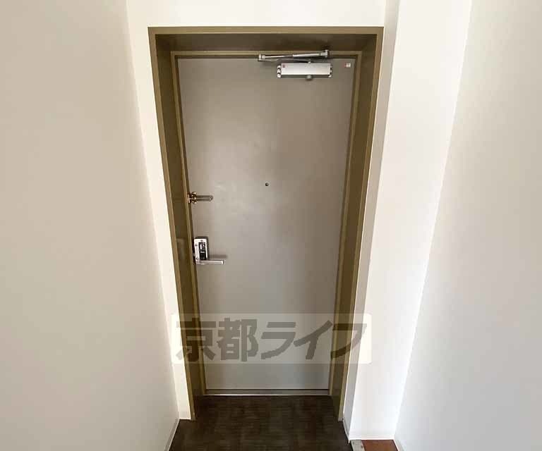 Room image 11