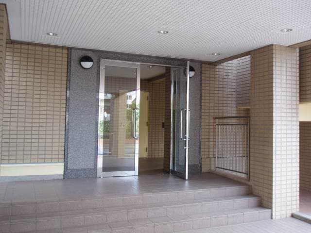 Room image 13