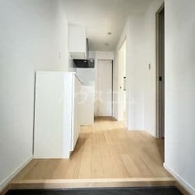 Room image 11