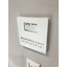 Room image 12